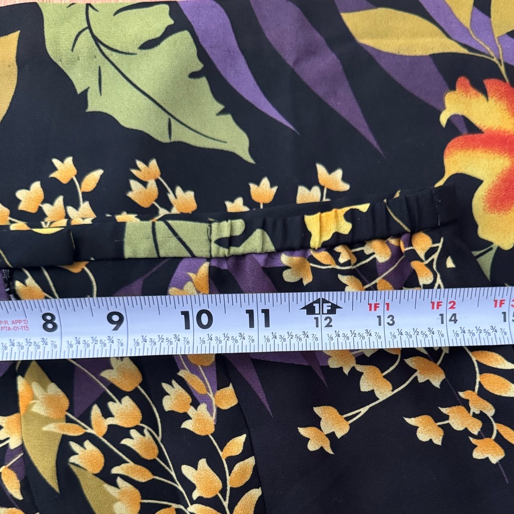 Vintage Floral & Black Skirt - Picture 6 of 7